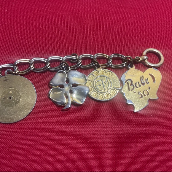 Vintage 1980s Gold-Tone Charm Bracelet – Poodle, Record, Rotary Phone, Clover - Picture 4 of 9